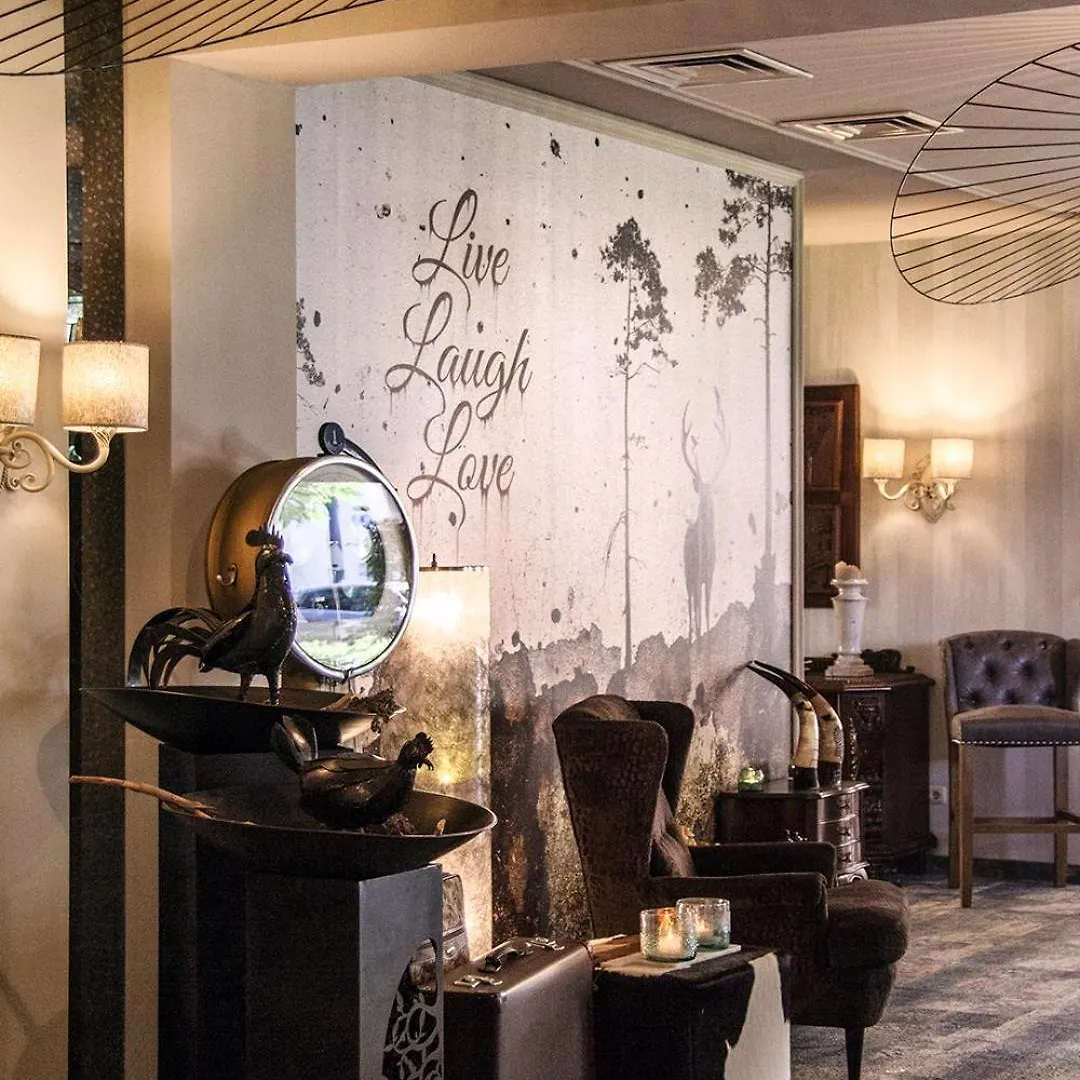 Grand Hotel Monopole Valkenburg aan de Geul 3*,